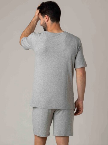 zd ZERO DEFECTS Pyjama kurz 'Short modal Trendy grey pyjama set' in Grau