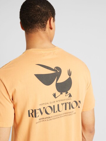 Tricou de la Revolution pe portocaliu