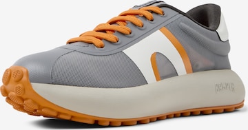 Baskets basses 'Pelotas Athens' CAMPER en gris : devant