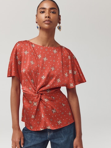 Next Bluse i rød: forside
