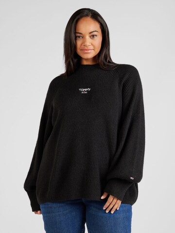 Tommy Jeans Curve Sweater in Black: front