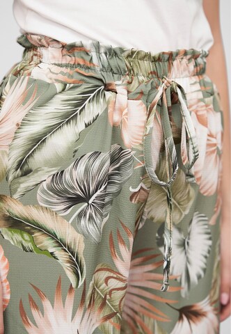 Tapered Pantaloni di Cloud5ive in verde