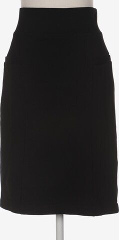 Mandarin Skirt in M in Black: front