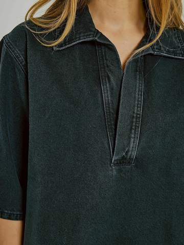 Robe 'Hannali' NORR en vert
