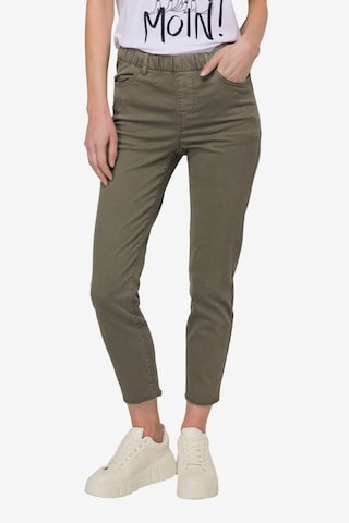 Coupe slim Pantalon LAURASØN en gris : devant