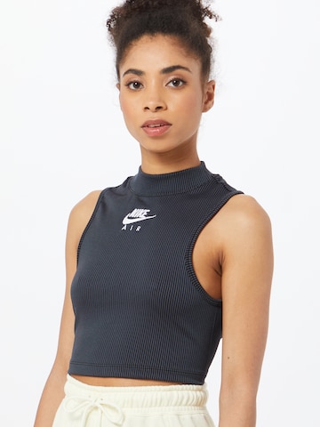 Nike Sportswear Top in Black: front