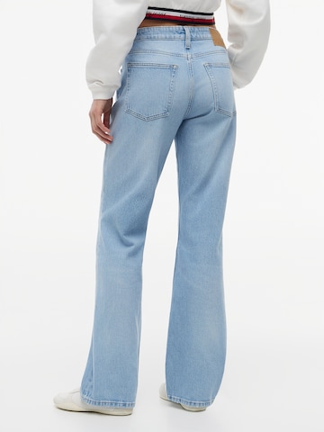 Tommy Jeans Bootcut Džínsy 'CLEO' - Modrá