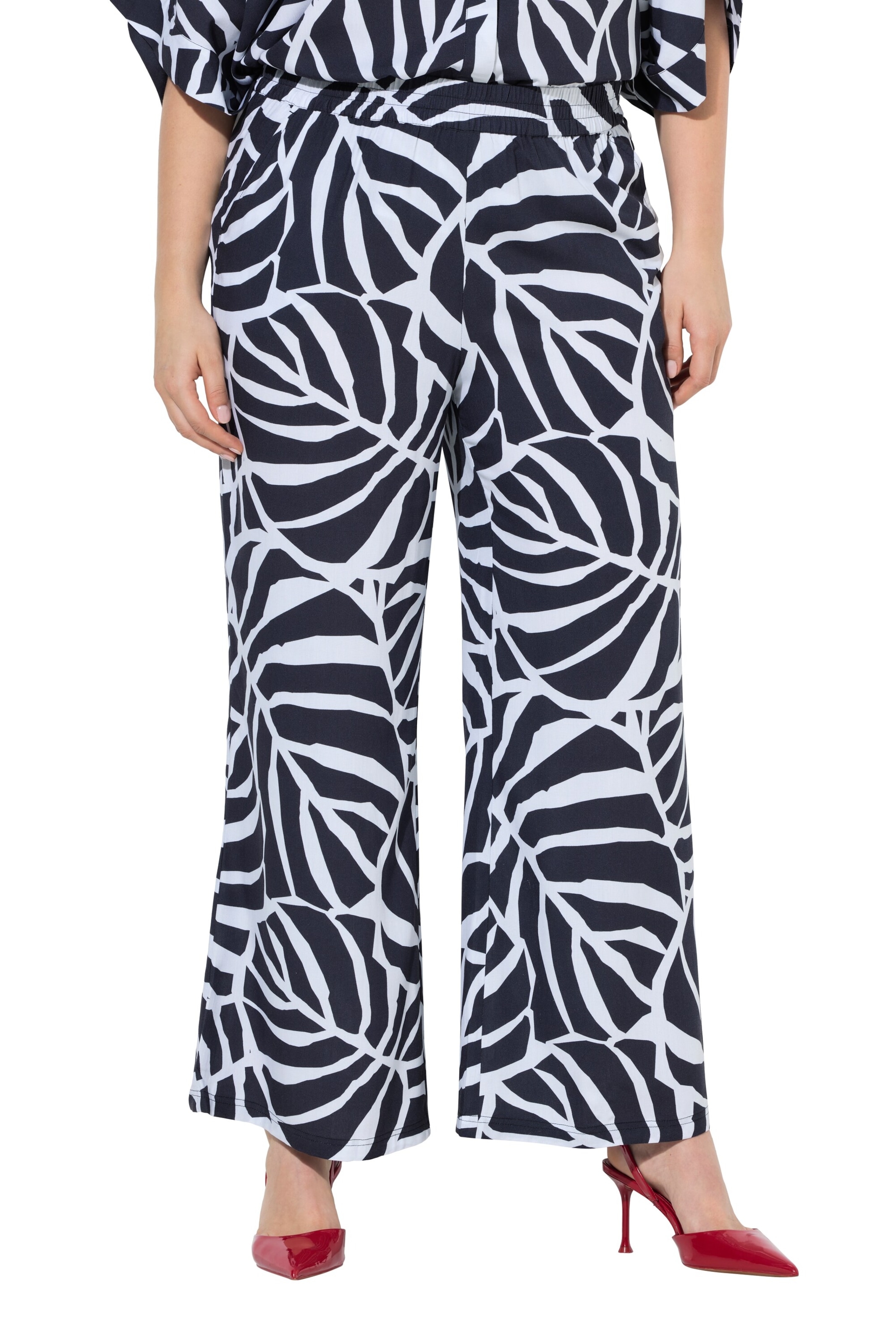 Ulla Popken Regular Trousers in Blue: front