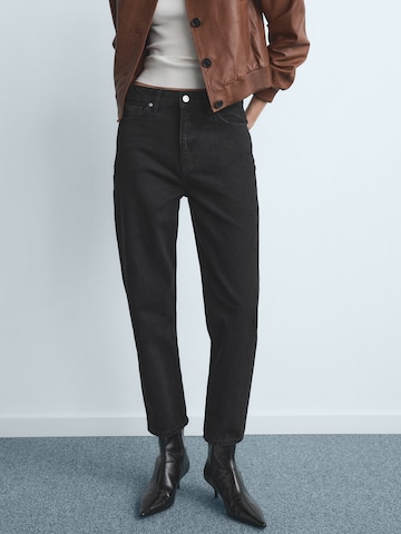 MANGO Regular Jeans i svart: framsida