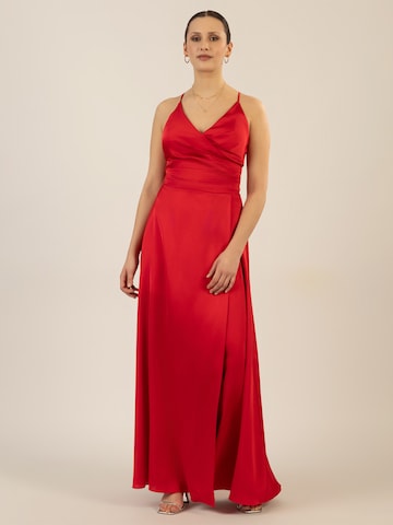 APART Evening Dress in Red: front