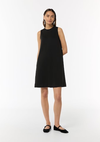 Abito di comma casual identity in nero: frontale