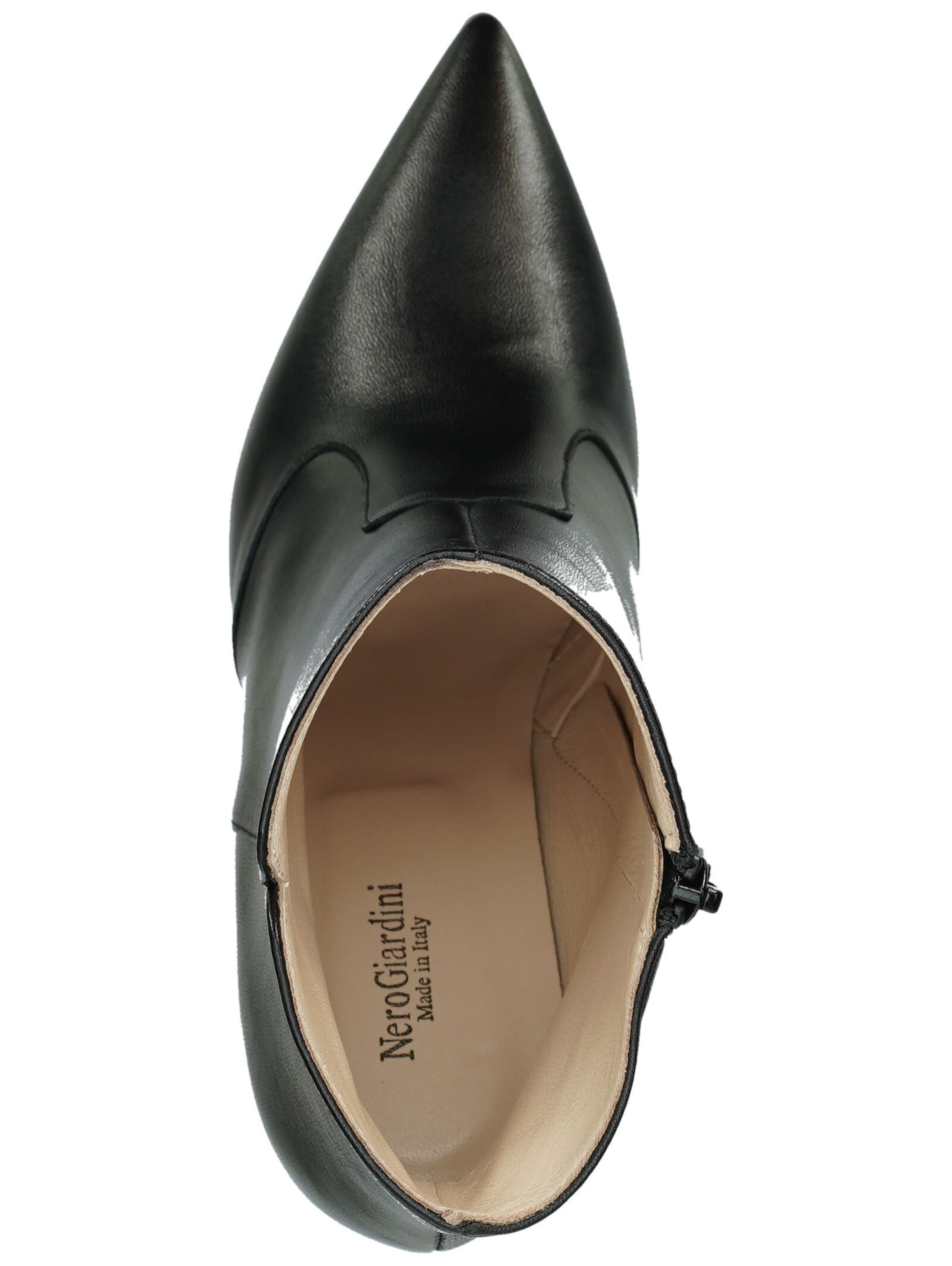 Nero Giardini Ankle Boots in Black