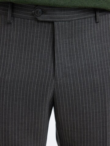 regular Pantaloni con piega frontale di SELECTED in grigio