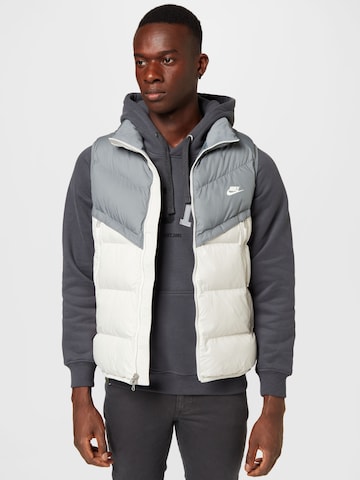 Gilet Nike Sportswear en gris : devant