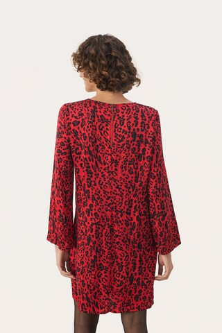 Part Two - Vestido em vermelho