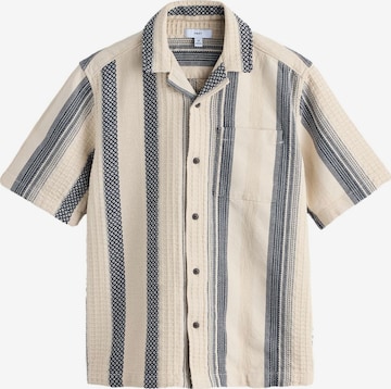 Next Regular Fit Paita värissä beige: etupuoli