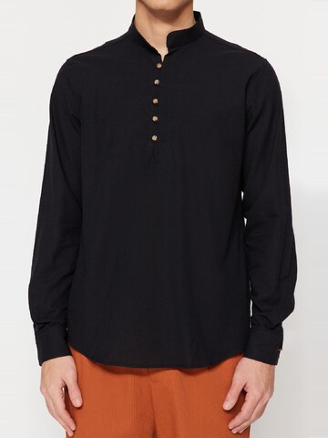 Trendyol - Ajuste estrecho Camisa en negro