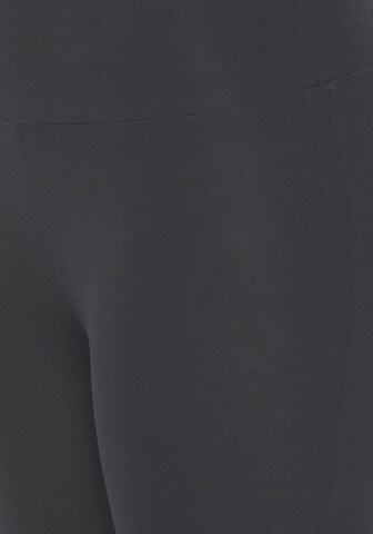 LASCANA Skinny Leggings in Schwarz