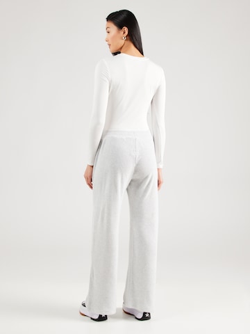 Abercrombie & Fitch Tapered Trousers in Grey
