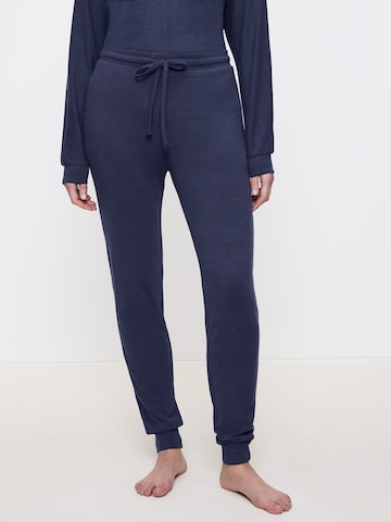 TRIUMPH - Pantalón de pijama ' Cozy Comfort  ' en azul: frente