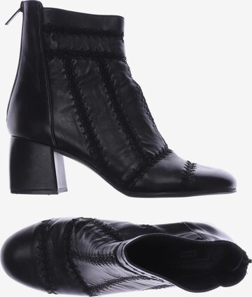 STEFFEN SCHRAUT Dress Boots in 40 in Black: front