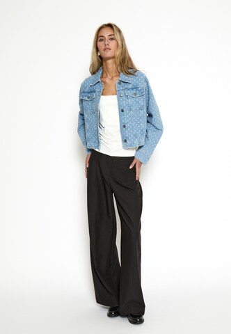 Veste mi-saison 'Daniella' DESIRES en bleu