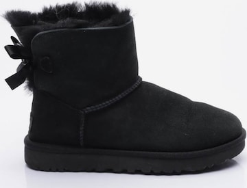 UGG Dress Boots in 38 in Black: front