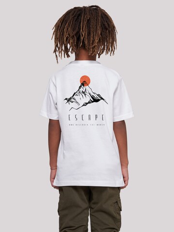 F4NT4STIC Shirt 'Escape Discover the World Mountain' in Wit: voorkant