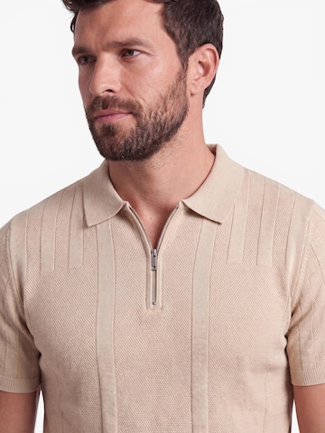 Maglietta 'Lucian Zip' di INSPR in beige