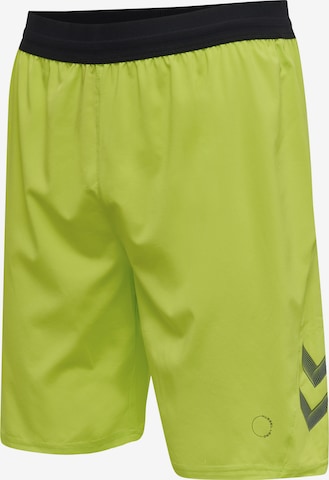 Hummel Regular Sportshorts in Blau