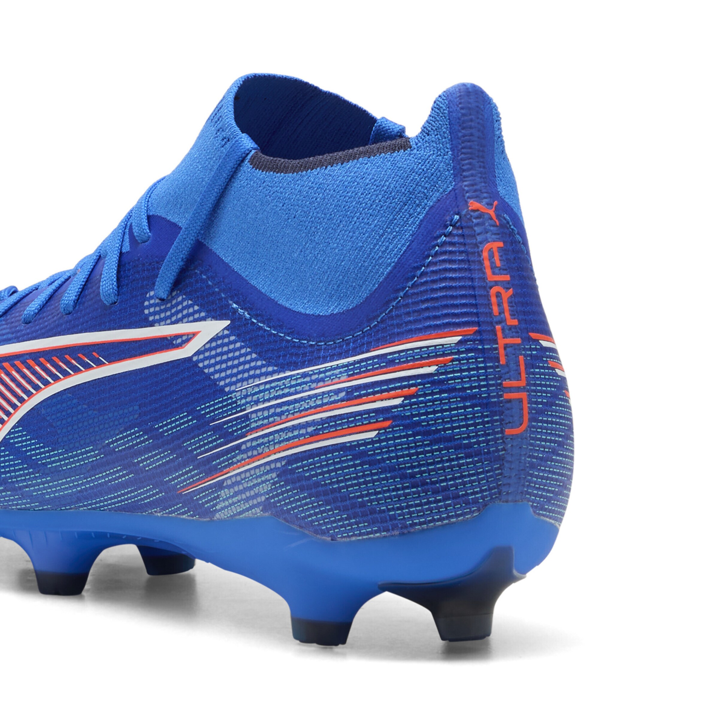 PUMA Soccer shoe 'Ultra 6 Match' in Blue