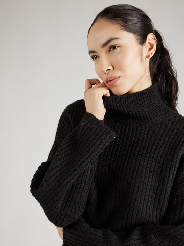 Gina Tricot Sweater in Black