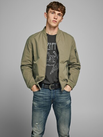 Regular fit Giacca di mezza stagione 'Rush' di JACK & JONES in verde: frontale
