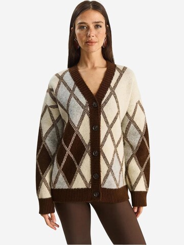 Bianco Lucci Knit Cardigan in White: front