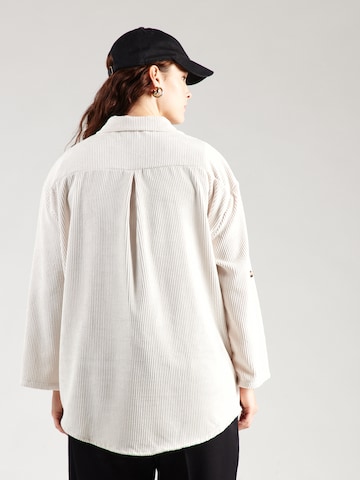 Z-One - Blusa 'Ro44bina' en beige
