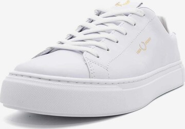 Baskets basses 'B71 ' Fred Perry en blanc : devant