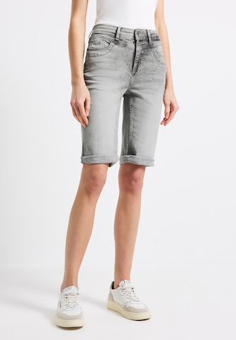 STREET ONE Slimfit Jeans 'Bermuda' in Grau: Vorderseite