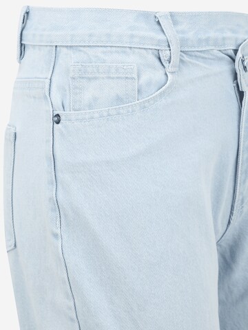 Missguided Petite Regular Jeans in Blau