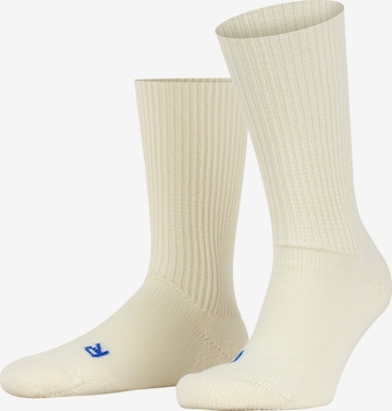FALKE Socks 'Walkie Ergo' in White: front