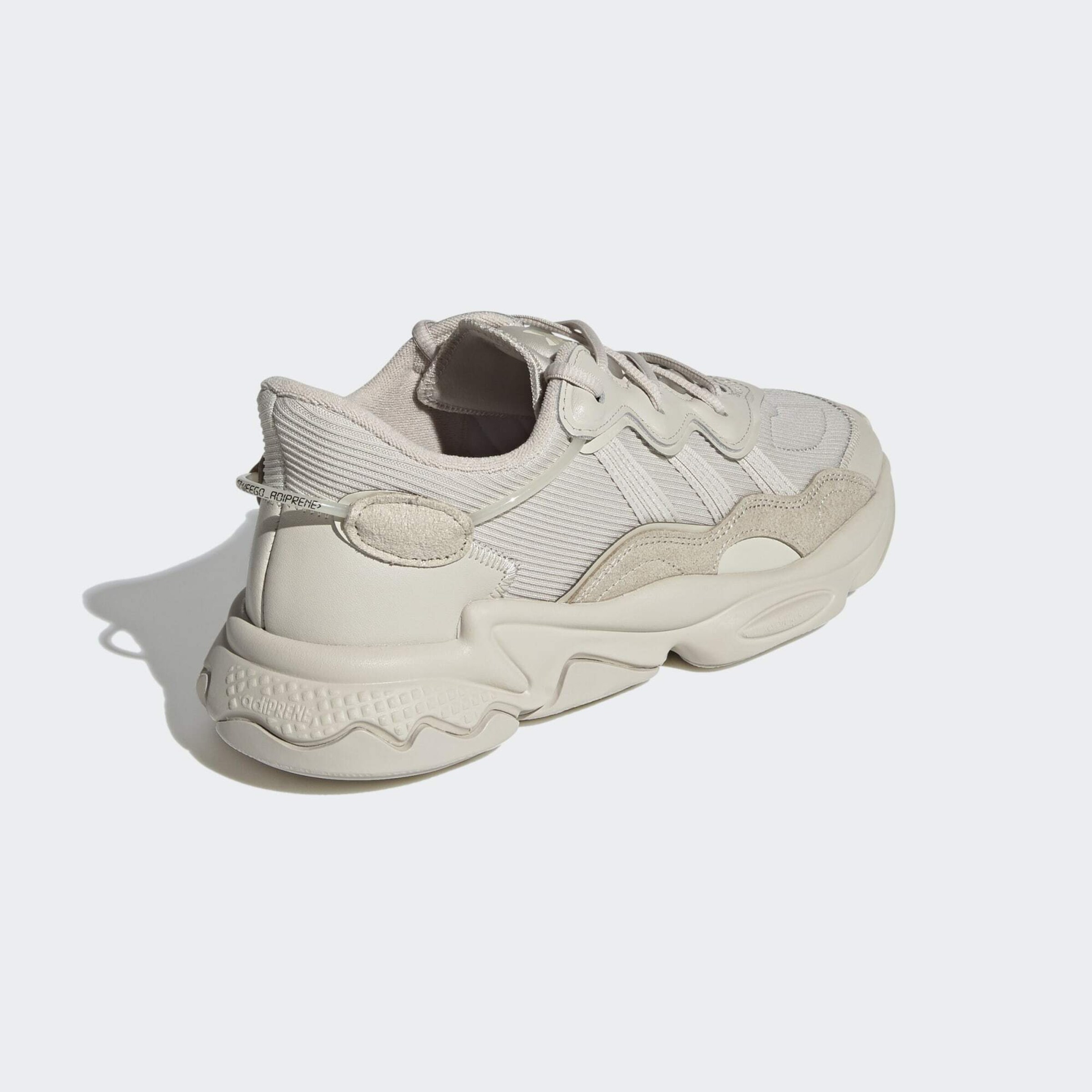 Ozweego unisex sale