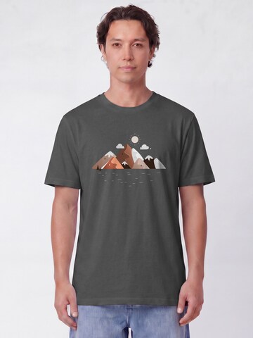 T-Shirt 'Mountains & Moon' Watapparel en gris : devant