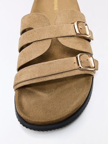 Zoccoletto di Bershka in marrone