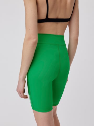 Skinny Pantaloni sportivi 'Anian' di LeGer by Lena Gercke in verde