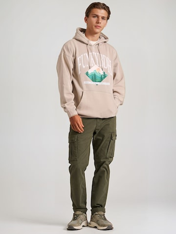 Regular Pantalon cargo Funky Buddha en vert
