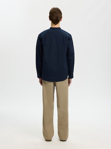 Coupe regular Chemise 'SLHClay' SELECTED en bleu