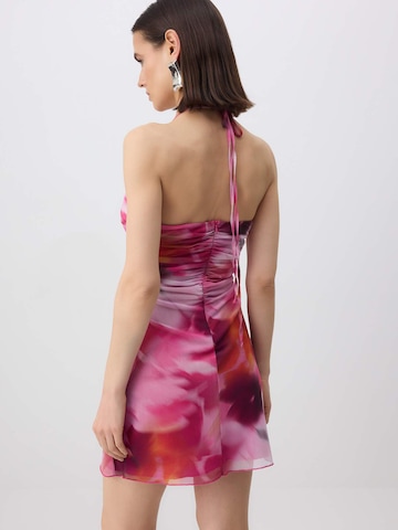 Trendyol - Vestido en rosa