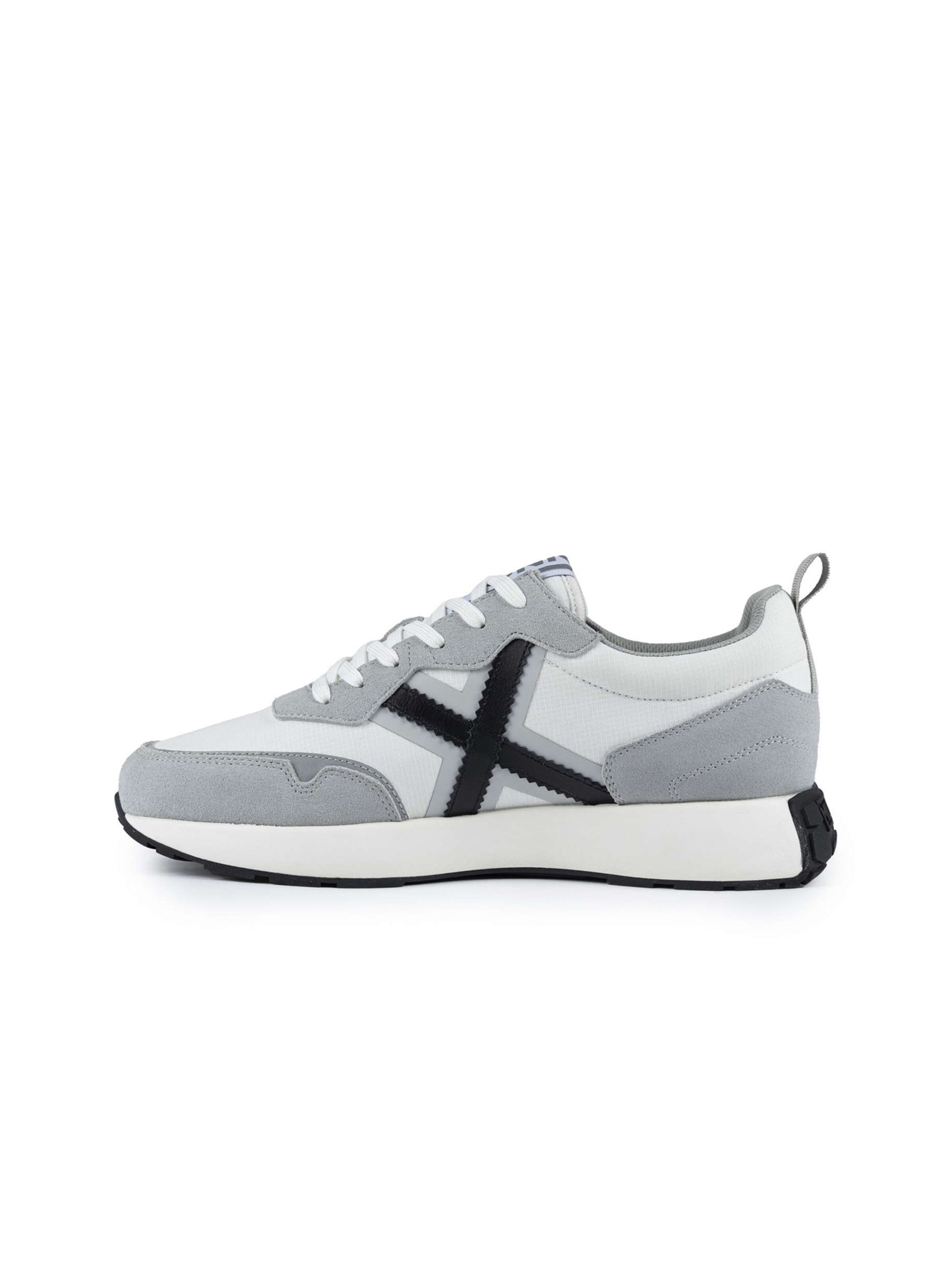 MUNICH Sneakers laag in Grijs