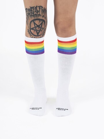 Chaussettes montantes 'Rainbow Pride' American Socks en blanc