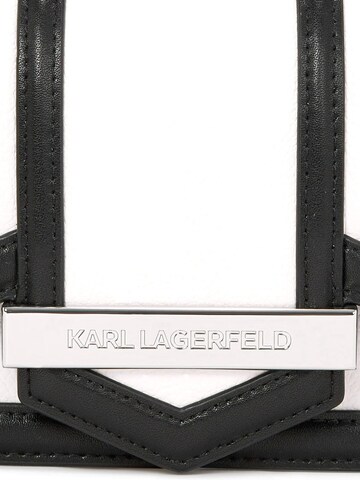 Karl Lagerfeld Umhängetasche 'Essentials'‌‌‌‌‌‌‌‌‌ in Schwarz
