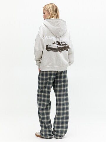 Pull&Bear Sweatshirt in Grau